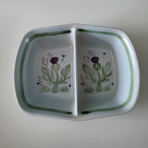 Buchan thistle divided - divided, serving